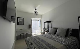 Appartement dans maison de village vue mer